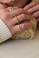 Knit wave  ring