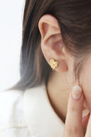 Dot heart earring / emiru x momota　