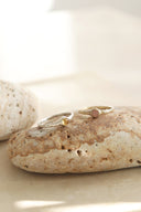 Frill gem thin ring