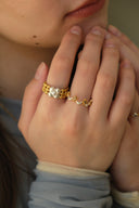 Knit pearl flower ring