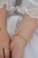 rose ribbon bracelet / emiru x momota
