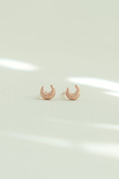 Crescent moon pierce / 受注生産