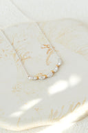 Frill join necklace