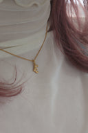Alphabet necklace / gold