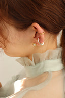 Frill jewel pierce