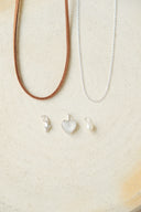 clear heart necklace / leather & charm (emiru x momota Vol.5)