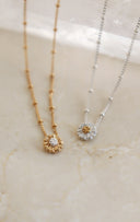 Daisy necklace